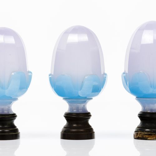 Null A group of three staircase finials
In opaline glass in shades of blue and w&hellip;