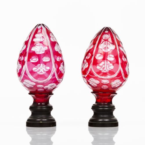 Null A pair of staircase finials
Red glass

Metal fittings

Possibly Baccarat or&hellip;
