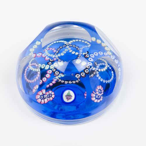 Null A paperweight
Faceted glass paste

Inner "millefiori" decoration

20th cent&hellip;