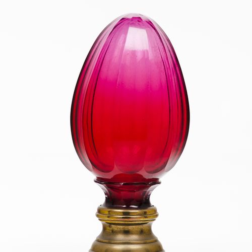 Null A staircase finial
Red cut glass

Metal fitting

Possibly Baccarat or Saint&hellip;