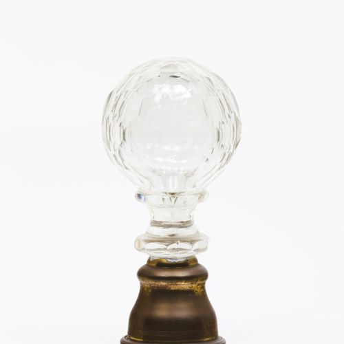 Null A staircase finial
Translucent cut glass

Metal fitting

Possibly Baccarat &hellip;