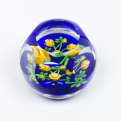 Null A paperweight
Faceted glass paste

Inner floral decoration on a dark blue g&hellip;