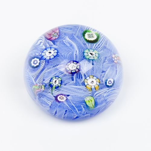 Null A paperweight
Glass paste

Inner polychrome "millefiori" decoration

France&hellip;