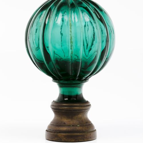 Null A staircase finial
Green glass

Metal fitting

Marked to base "B.PARIS"

Fr&hellip;