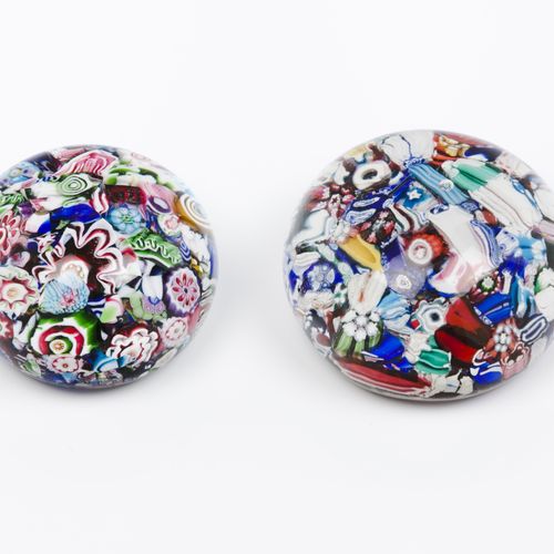 Null A group of two paper weights
Glass paste

Inner polychrome decoration

Fran&hellip;
