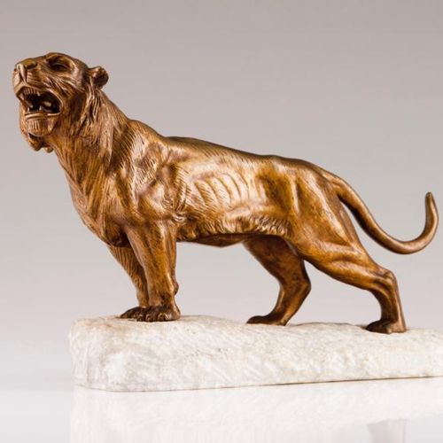 Null "Panther"
Bronze sculpture with marble base

Signed "HESTEAU"

France, ca. &hellip;
