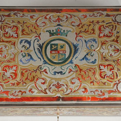 Null Rare coffre en marqueterie Boulle d'écaille de Tortue comportant un blason
&hellip;