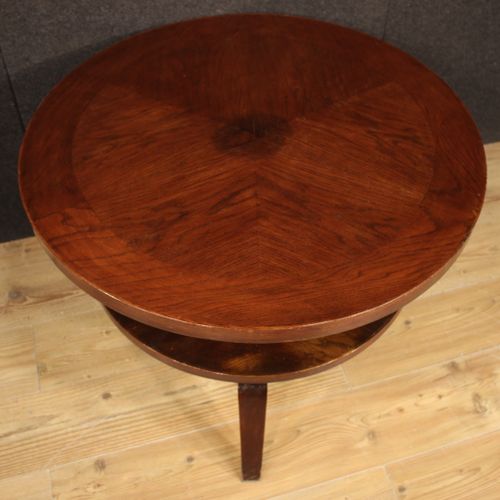 Null Table basse design italien des années 60/70. Meuble de ligne particulière e&hellip;