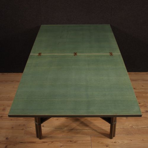 Null Table de design italien des années 80. Meuble en bois exotique et bois tres&hellip;
