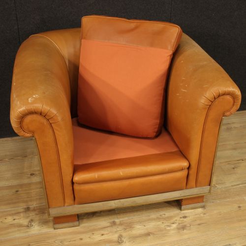 Null Fauteuil en cuir de design italien des années 70/80. Meuble de ligne fabule&hellip;