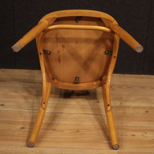 Null Groupe de chaises design italiennes des années 60 et 70. Meubles en bois ex&hellip;