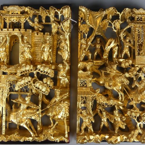 Null Pair of Asian wall plaques, carvings, gold-framed, equestrian and battle mo&hellip;
