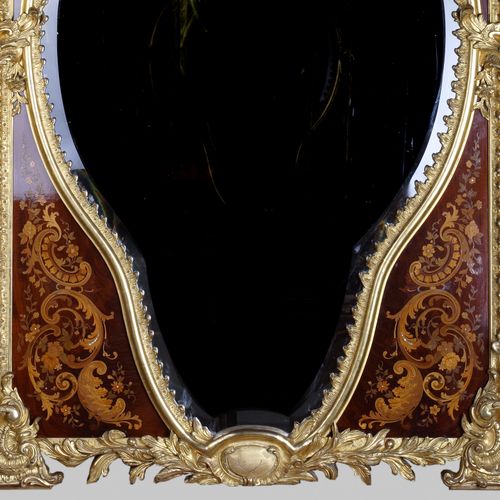 Null Important Miroir d'apparat

Italie
Circa 1880

Bois et Stuc doré

Haut. : 2&hellip;