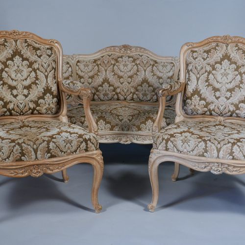 Null Salon trois pièces "à chassis"

France
Circa 1880

Bois naturel

Canapé = H&hellip;