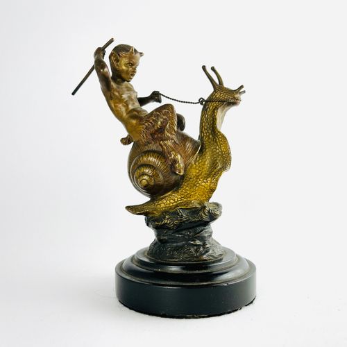 Escultura vienesa en bronce Viennese sculpture in polychrome bronze. "Faun on sn&hellip;