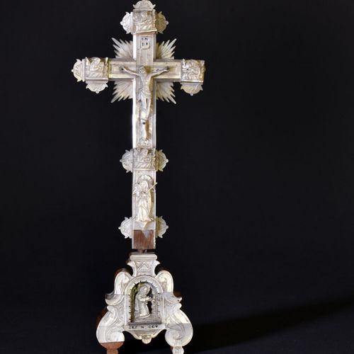 Null Croix de pélerins de Jérusalem en nacre et bois d'olivier avec les XIV stat&hellip;