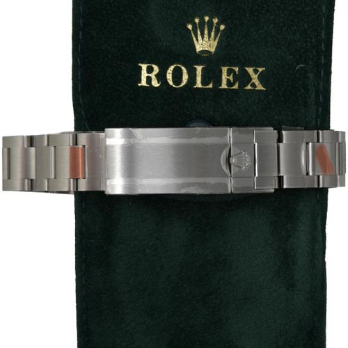 Watches ROLEX Sea-Dweller (nommée SEA-DWELLER 4000). Référence 116600. Numéro de&hellip;