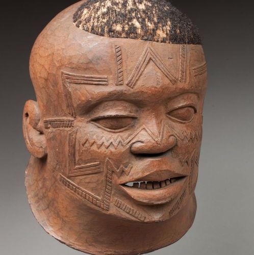 Masque heaume Makonde, Tanzanie, XX ème siècle
présentant un visage d'un grand r&hellip;