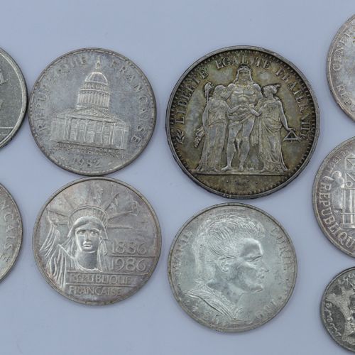 Null 7 Monnaies Argent.

10 Francs Hercule 1965, 2 x 100 Francs Panthéon 1982 et&hellip;