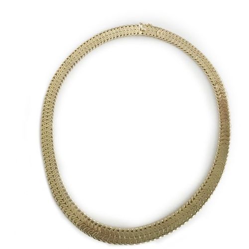 Null 
Collier tresse en or jaune 18K (750), mailles plates.


L_45,4 cm environ
&hellip;