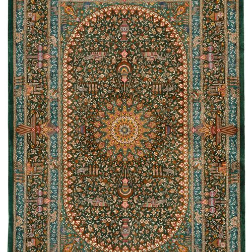 Null GHOM SILK.

Green central field with a central medallion, finely patterned &hellip;