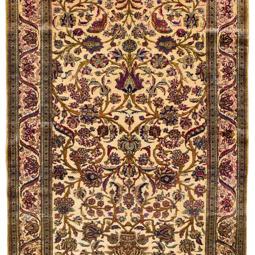 Null KASHAN SOUF, SILK antique.

Beige central field, patterned throughout with &hellip;