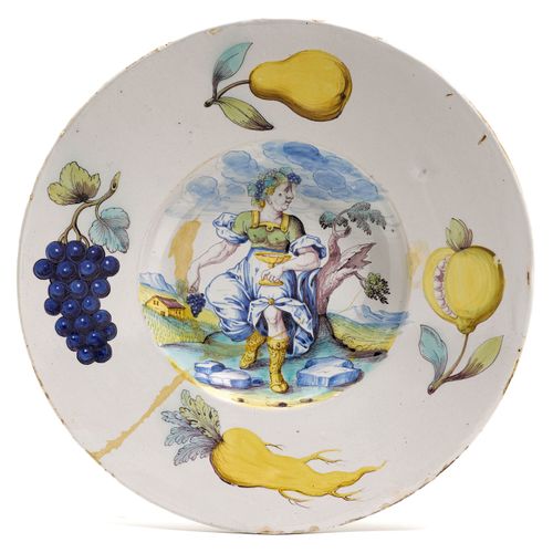 Null A FAIENCE WIDE-RIMMED PLATE
Winterthur, c. 1680.
Glazed light grey and pain&hellip;