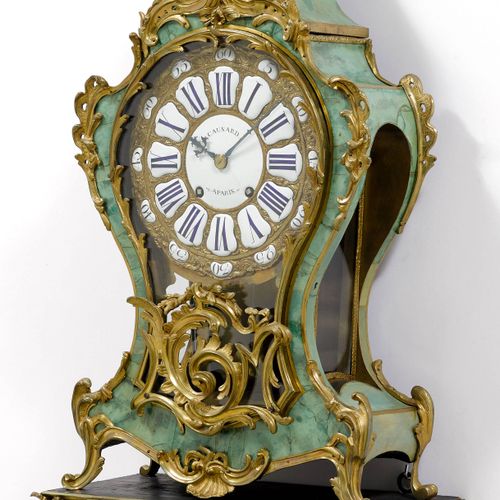 Null GREEN HORN CLOCK ON BASE
Louis XV, 18th century. The dial signed Causard à &hellip;