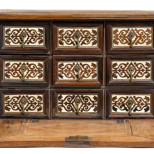 Null SMALL TRAVEL CABINET
Baroque, probably Holland, 17th century.
Rosewood inla&hellip;