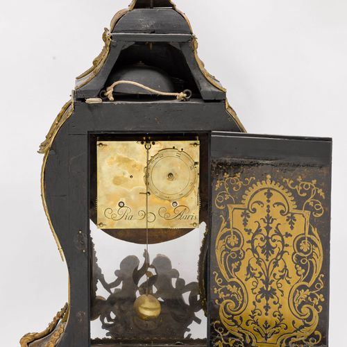 Null BOULLE CLOCK ON PLINTH
Régence, Paris ca. 1720/30. The movement signed Pia &hellip;