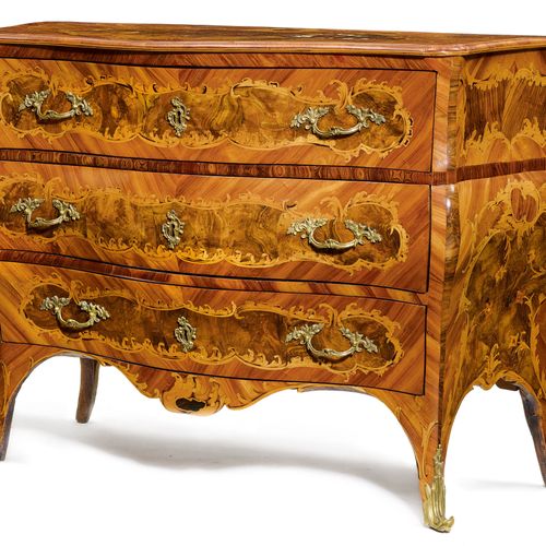 Null COMMODE
Rococo, Northern Italy, probably Turin, mid-18th century.
Tulipwood&hellip;