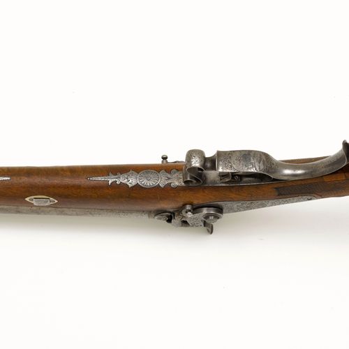 Null PERCUSSION FLINTLOCK GUN
German, ca. 1850, hunting weapon.
Damascus-steel r&hellip;