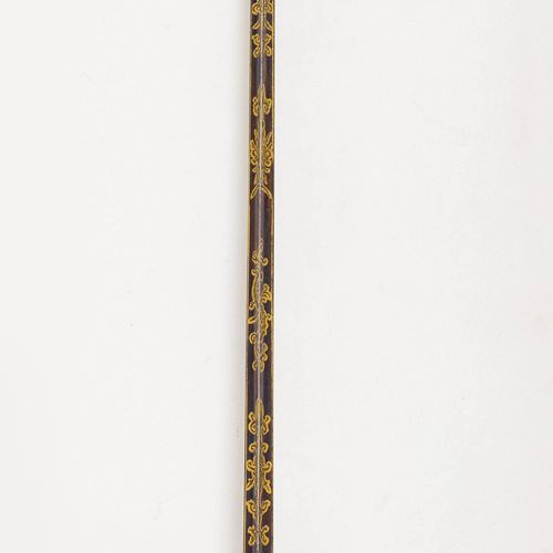 Null GALADEGEN
法国，巴黎1798-1809，领事馆/帝国。
银质剑柄，由铸造和锻造的部件组成，控制标志是巴黎。橄榄形的鞍座，铆钉头，握弓结束于握&hellip;