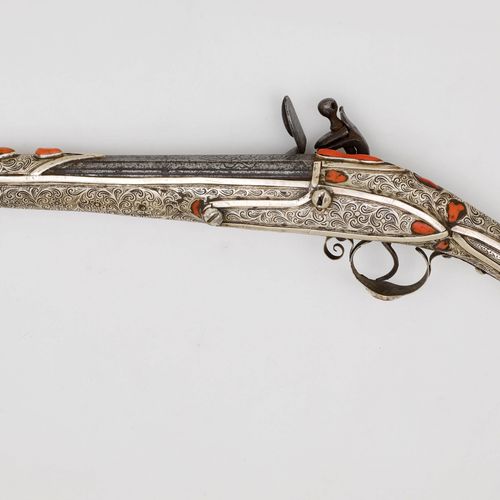 Null FLINTLOCK PISTOL
Balkan-Turkish, 1st half of the 19th century.
Round barrel&hellip;