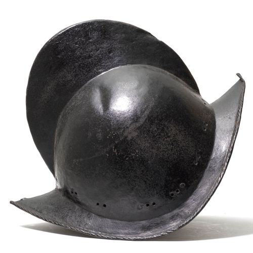 Null MORION
Allemand, Nuremberg, vers 1580.
Fer noirci, cloche d'une seule pièce&hellip;