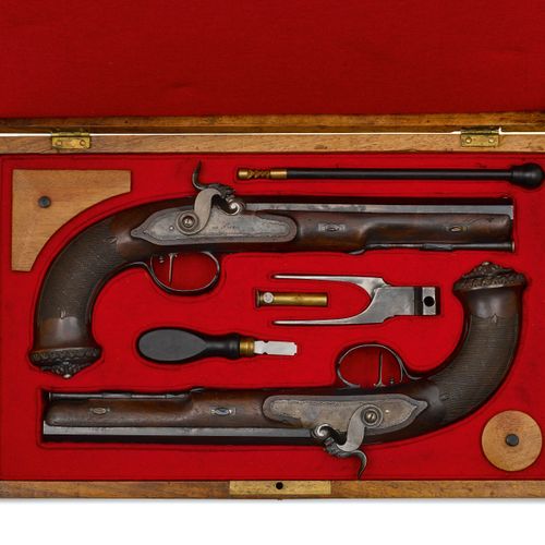 Null PAIR OF PERCUSSION PISTOLS
Swiss, ca. 1810/35, Berne, Franz Ulrich.
Blued o&hellip;