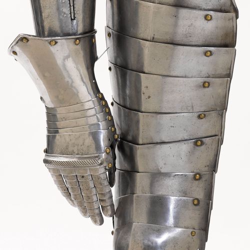 Null COMPLETE SUIT OF ARMOUR
German, ca. 1580.
Suit of armour in shiny iron with&hellip;