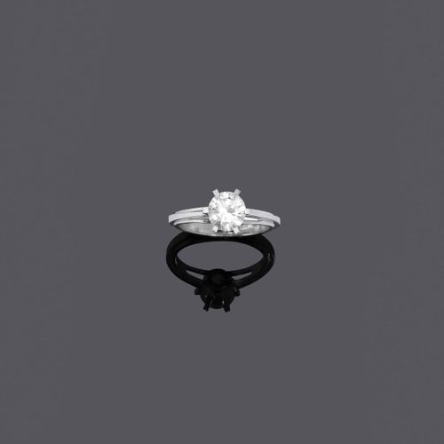 Null DIAMOND RING.
White gold 750, 5g.
Set with 1 brilliant-cut diamond of ca. 1&hellip;