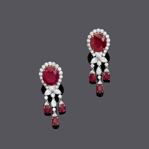 Null BURMA RUBY AND DIAMOND EAR PENDANTS.
White and yellow gold 750, 13g.
Each s&hellip;