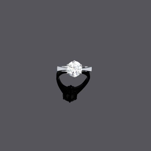 Null DIAMOND RING.
White gold 750, 5g.
Set with 1 brilliant-cut diamond of 2.18 &hellip;