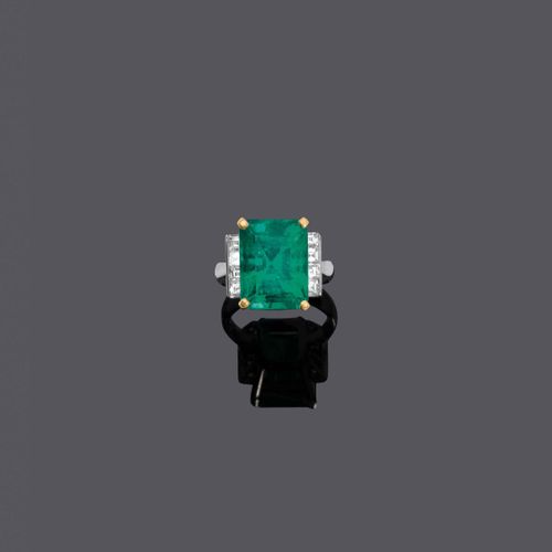 Null EMERALD AND DIAMOND RING.
Platinum 900, 10g.
Set with 1 octagonal Colombian&hellip;