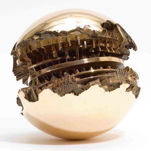 Null ARNALDO POMODORO
(Morciano di Romagna 1926-vive e lavora a Milano)
SFERA. 1&hellip;