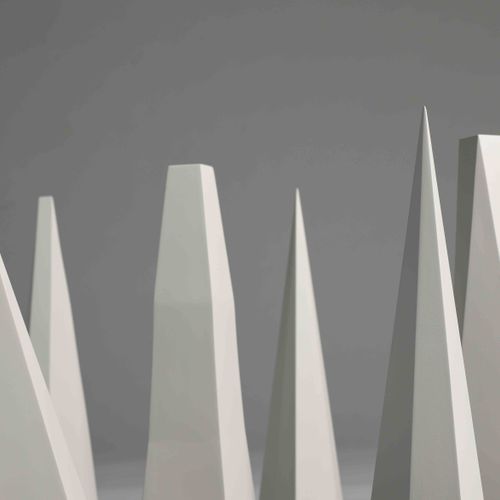 Null SOL LEWITT
(Heartford 1928-2007 New York City)
9 piramidi su una griglia di&hellip;