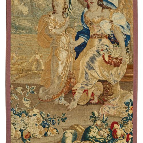Null 挂毯碎片
佛兰德斯，约1700年。
象征性地描绘了丰收或收获。
245 × 148厘米。

右下角有修复，轻微的撕裂和修复。

出处。
- Vikto&hellip;