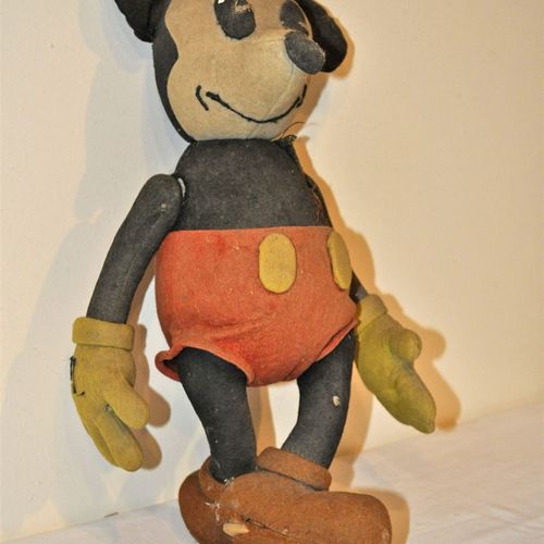 Mickey Mouse. Rare figurine dressed in felt superb physiognomy (wear) About 1930&hellip;
