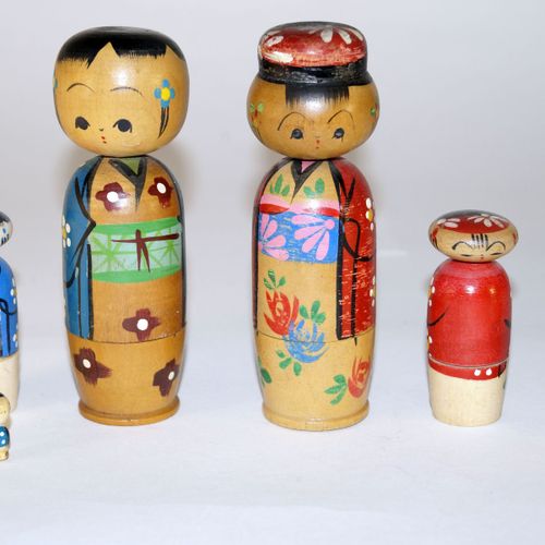 Null Antiquités japonaises, poupées Kokeshi, famille, bois tourné clair, peintur&hellip;