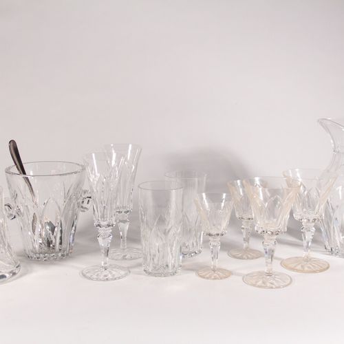 Null SAINT LOUIS

Partie de service de verres modèle Camargue

Environ 50 pièce &hellip;