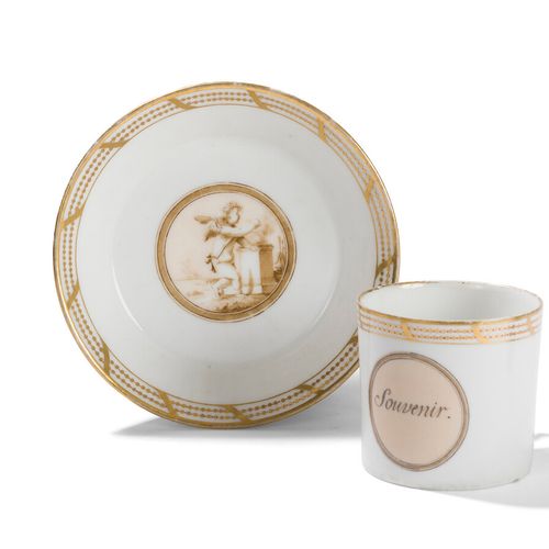 Null FURSTENBERG

TASSE DE FORME LITRON ET SA SOUCOUPE

en porcelaine, la tasse &hellip;