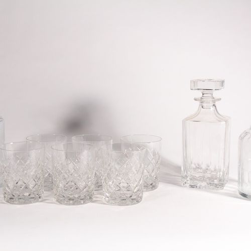 Null Service à whisky en cristal moulé à décor de croisillons comprenant six ver&hellip;