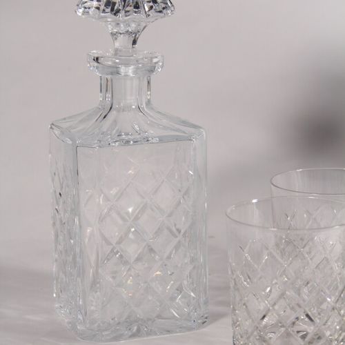 Null Service à whisky en cristal moulé à décor de croisillons comprenant six ver&hellip;